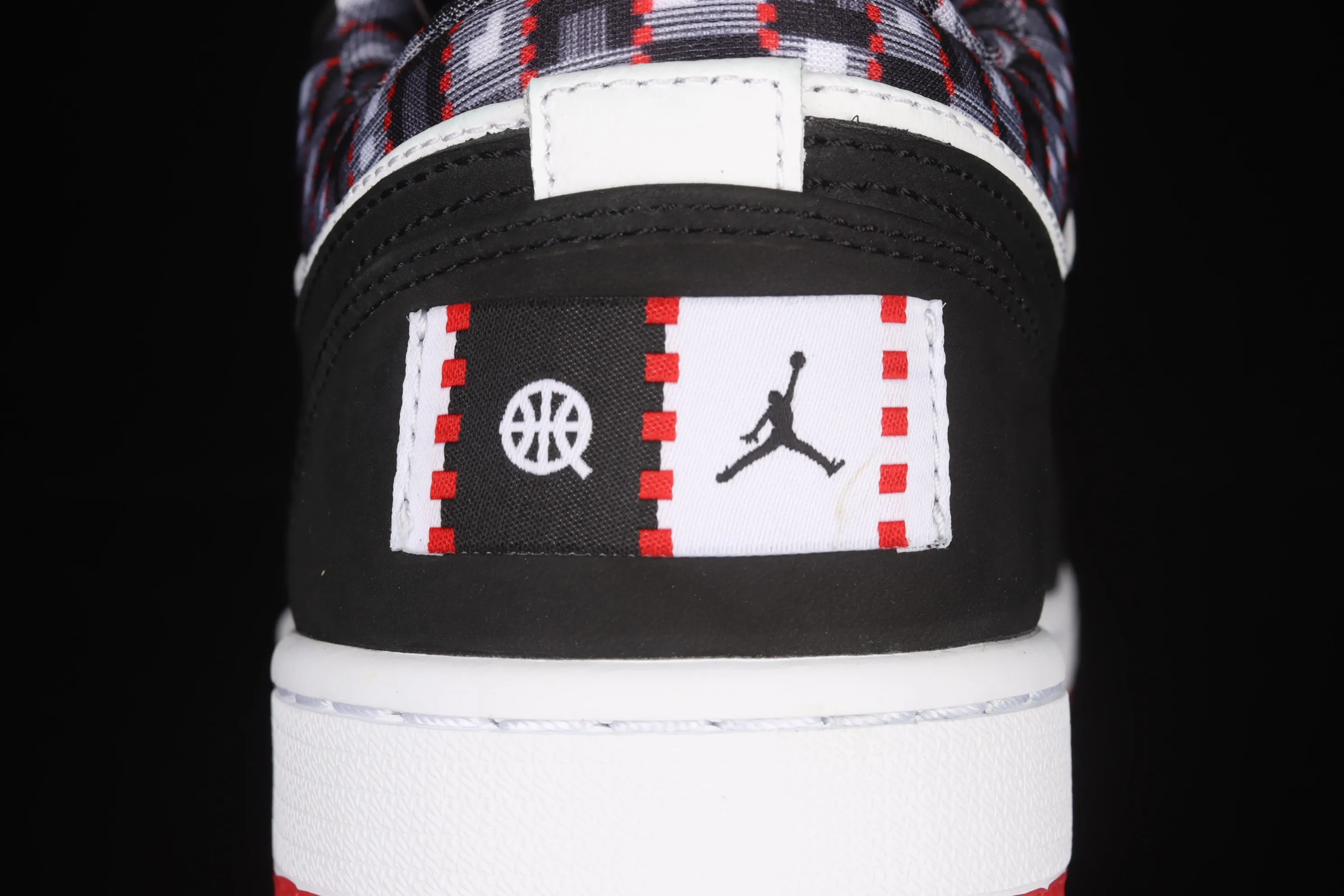 All categories Air Jordan Jordan series basketball shoes Air Jordan 1 Low G version pure original Air Jordan 1 Low AJ1 "Quai 54" Joe 1 black and white Paris low-top cultural and leisure sports sneakers DM0095-106